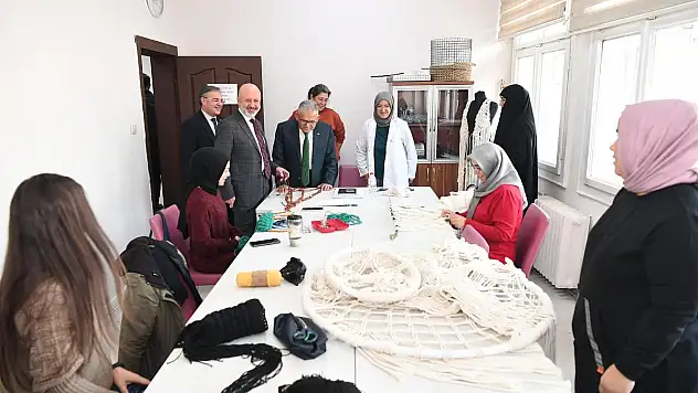 27 farklı branşta 600 kursiyer var