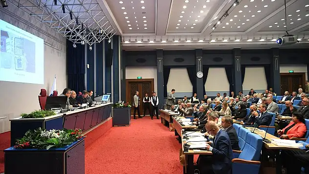 46 gündem maddesi  karara bağlandı.