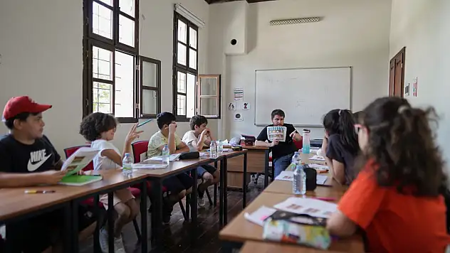 57 Öğrenci Melikgazi Belediyesi'nin yaz kampında ingilizce öğrendi