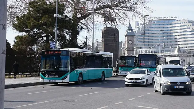 65 yaş üstü ücretsiz ulaşıma devam edecek