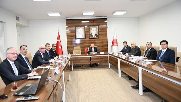 TBB ENCÜMEN ÜYELERİ İLE 'İSTİŞARE' TOPLANTISI