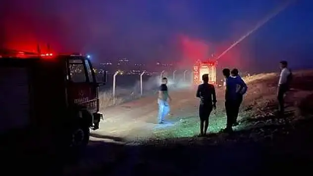 Adana'da Havai Fişek, Okulda Yangın Çıkardı