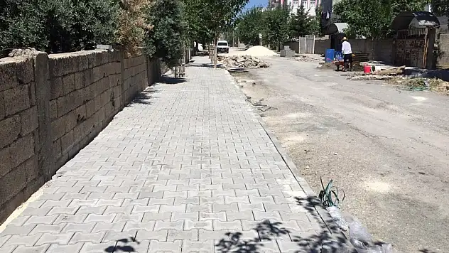 Adıyaman belediyesi kaldırım çalışmaları devam ediyor