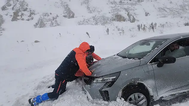 AFAD Pınarbaşı ve Sarız'da sahada