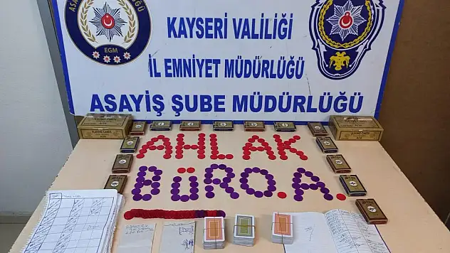 Ahlak polisi kumarhanelere göz açtırmıyor