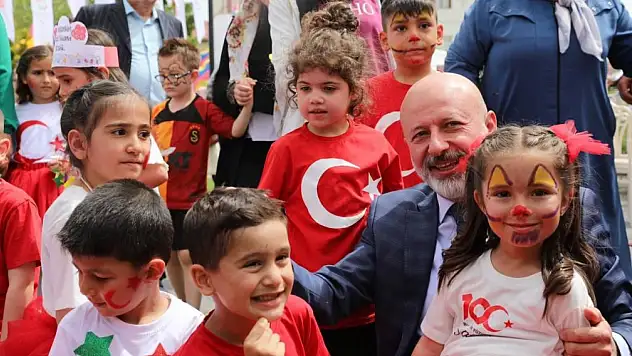 Ahmet Çolakbayrakdar'dan Çocuk Şenliği'ne Davet