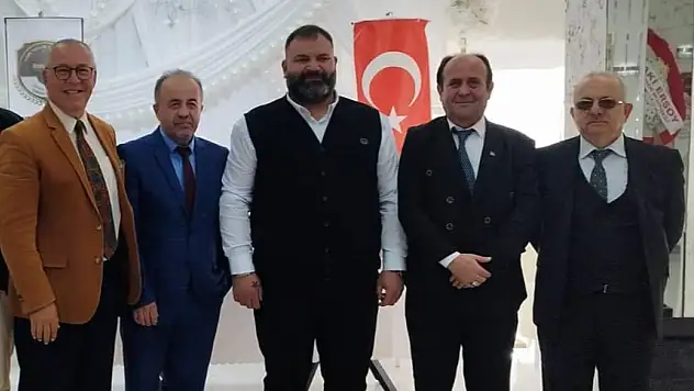 Ahmet Serbez ÖZEL-SEN'de yeniden Genel Başkan seçildi