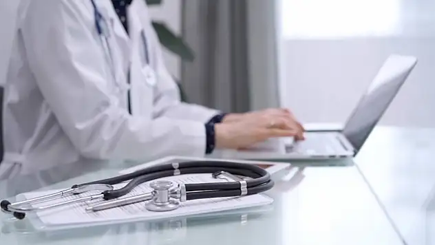 Aile hekimleri, kronik hastalara ilaç yazabilecek