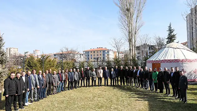 AK Parti Kayseri Teşkilatı istişare toplantısında buluştu