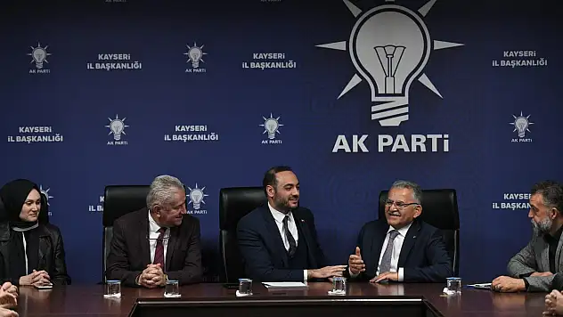 AK PARTİ TEŞKİLATLARIYLA BİR ARAYA GELDİ