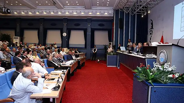 AK Partili Tekinsoy 'Hizmetten rahatsız olunmasını doğru bulmuyorum'
