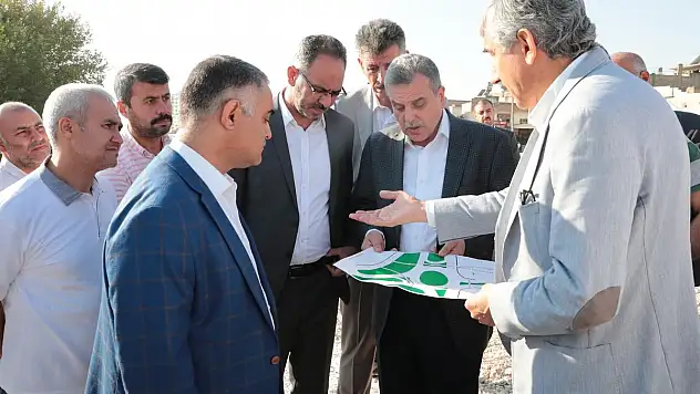 AKÇAKALE GÜZERGAHINDAKİ YOL ÇALIŞMALARINI İNCELEDİ