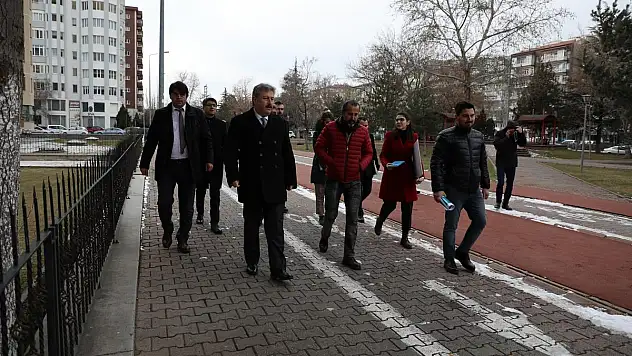 ALPARSLAN PARKI YENİLENİYOR