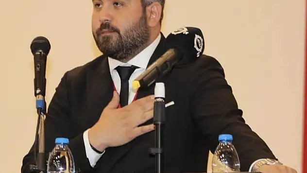 ALTAY DA BAŞKAN EKMEKÇİOĞLU BIRAKTI