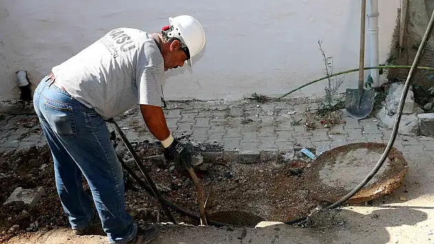 ALTYAPI HATLARINDA BAKIM VE ONARIM SÜRÜYOR