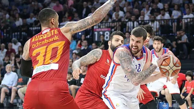 Anadolu Efes Yarı Final Serisinde Durumu 2-0'a Getirdi