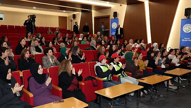 ANNELİK BAMBAŞKA BİR DUYGU