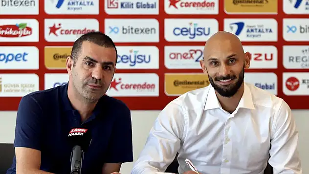 Antalyaspor da Ömer Toprak İmzayı Attı