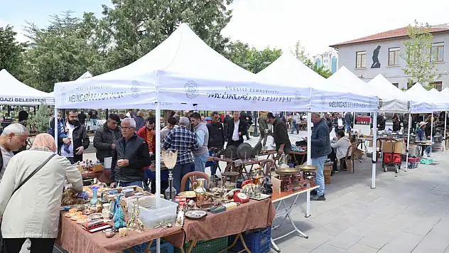 Antika Kültürü Melikgazi Antika Pazarı'nda Yaşatılıyor