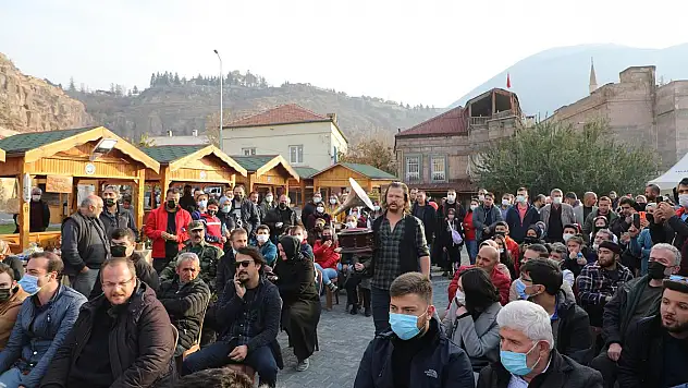 ANTİKA PAZARI RAMAZANDA'DA DEVAM EDİYOR
