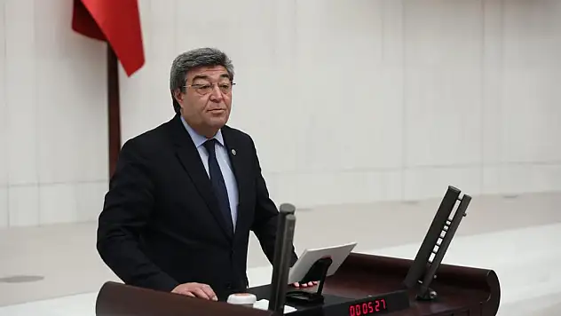 Ataş: 'İktidar, ithalata dayalı politikasıyla Türk çiftçisini ağlatmaktadır'