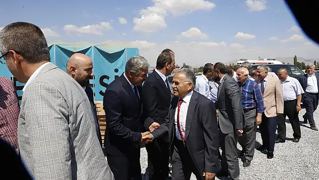 'AZ KONUŞUP, ÇOK ÇALIŞIYORUZ'