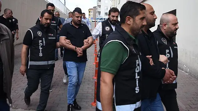 Baba ve 3 oğlu gözaltına alındı