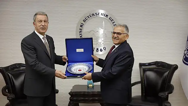 BAKAN AKAR, KOMUTA KADEMESİ İLE BÜYÜKŞEHİR'DE