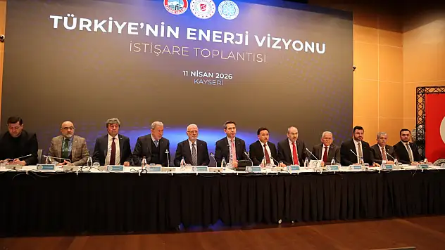 Bakan Alparslan Bayraktar: 'Türkiye'nin Enerjide 2/3'ü İthal'