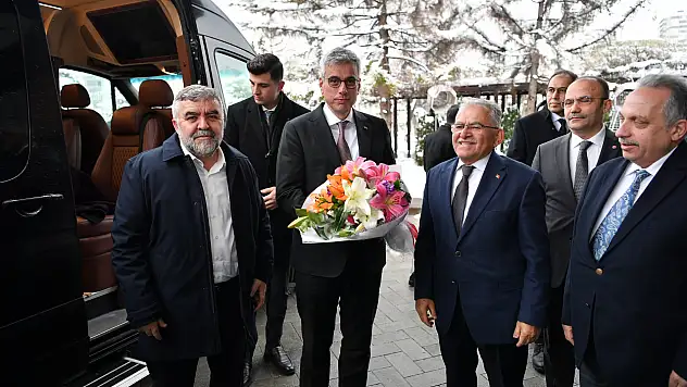 Bakan Memişoğlu, Büyükkılıç'ı ziyaret etti