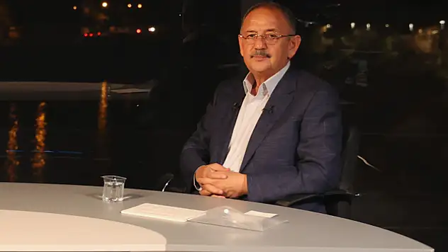BAKAN ÖZHASEKİ 'İSTANBUL'A 350 BİN KONUT YAPACAĞIZ