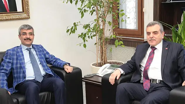 BAKAN YARDIMCISI BAĞLI BÜYÜKŞEHİR BELEDİYESİNİ ZİYARET ETTİ