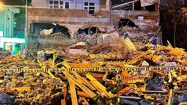 Balıkesir'de Deprem Hasarı: 1036 Bağımsız bölüm Ağır hasarlı