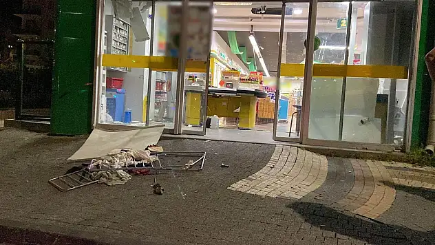 Balkondan düşen kadın ağır yaralandı
