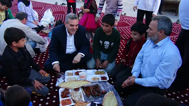 BAŞKAN BEYAZGÜL'DEN HALİL İBRAHİM SOFRASINA DAVET