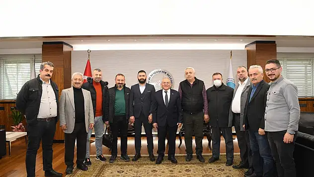 BAŞKAN BÜYÜKKILIÇ'A ESNAFLARDAN 'TEŞEKKÜR' ZİYARETLERİ
