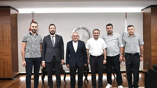BAŞKAN BÜYÜKKILIÇ'A ZİYARETÇİ AKINI