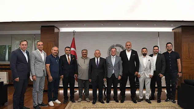 Başkan Büyükkılıç'a ziyaretler de sürüyor