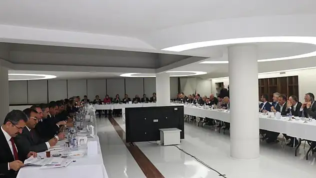BAŞKAN BÜYÜKKILIÇ, ANKARA'DA İSTİŞARE TOPLANTISINA KATILDI