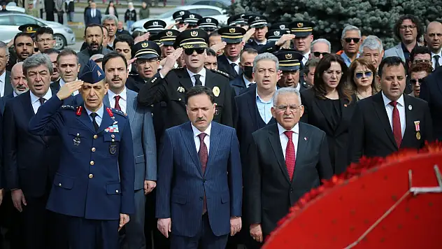 Başkan Büyükkılıç, Çanakkale Zaferi'nde Şehitleri Andı