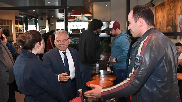 Başkan Büyükkılıç, Esnaf ve Vatandaşlarla Buluştu