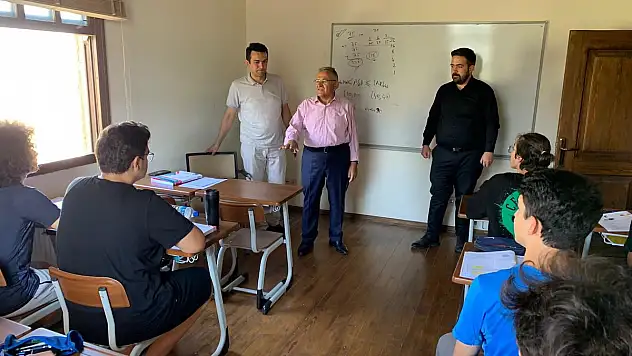 BAŞKAN BÜYÜKKILIÇ, GENÇLİK MERKEZLERİNDE GENÇLERLE BULUŞTU