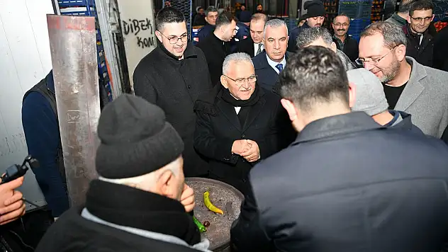 Başkan Büyükkılıç Hal'de esnafla buluştu