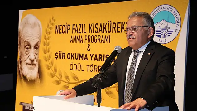 BAŞKAN BÜYÜKKILIÇ, HEM NECİP FAZIL'I ANDI HEM DE ÖDÜLLERİ VERDİ