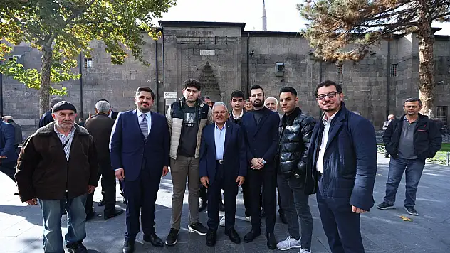 Başkan Büyükkılıç, Hunat'ta Esnaf ve vatandaşlarla buluştu