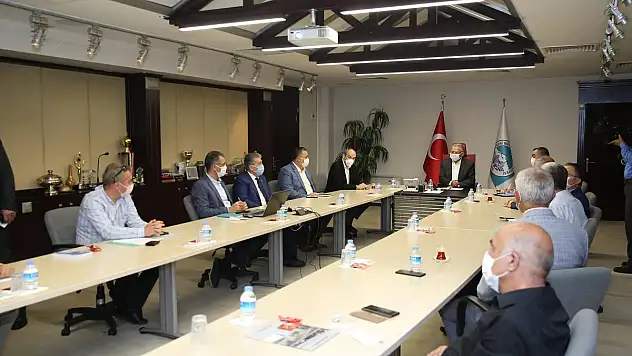 BAŞKAN BÜYÜKKILIÇ İŞ DÜNYASIYLA BULUŞUYOR
