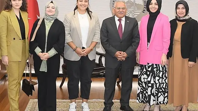 Başkan Büyükkılıç, KADEM Yönetimi ile Bir Araya Geldi