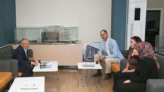 BAŞKAN BÜYÜKKILIÇ, KENTSEL DÖNÜŞÜM PROJELERİNİ DEĞERLENDİRDİ