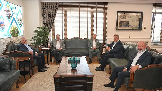 BAŞKAN BÜYÜKKILIÇ'TAN BAŞKANLARLA TALAS'TA 'İSTİŞARE' ZİRVESİ