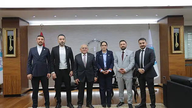 Başkan Büyükkılıç'tan birlik ve istişare mesajı